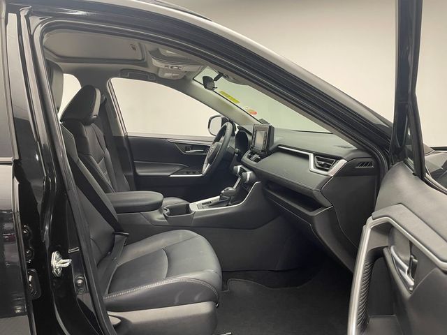 2022 Toyota RAV4 XLE Premium AWD - 22956549 - 16