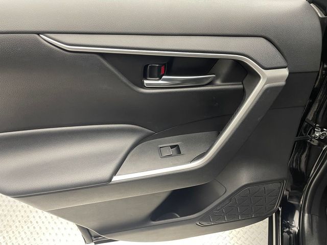 2022 Toyota RAV4 XLE Premium AWD - 22956549 - 32