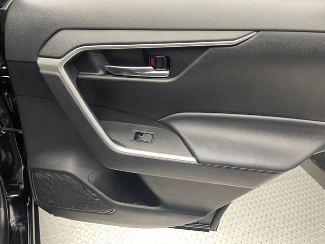 2022 Toyota RAV4 XLE Premium AWD - 22956549 - 35