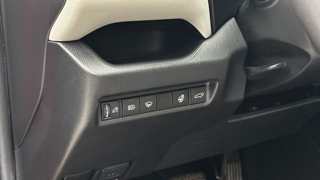 2022 Toyota RAV4 XLE Premium AWD - 23034741 - 11