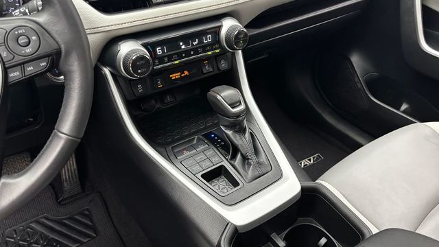 2022 Toyota RAV4 XLE Premium AWD - 23034741 - 19