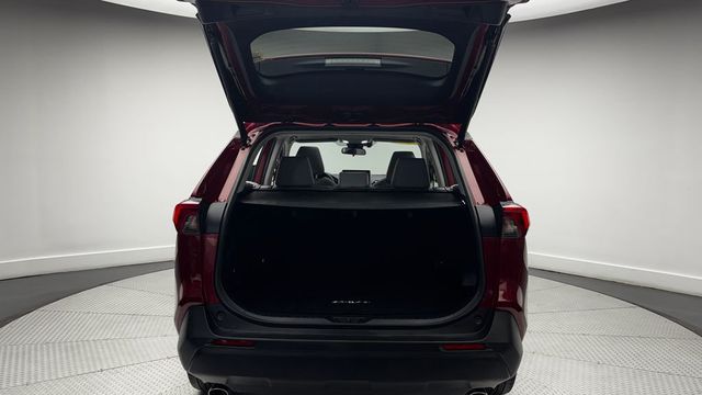 2022 Toyota RAV4 XLE Premium AWD - 23034741 - 28