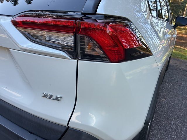2022 Toyota RAV4 XLE Premium FWD - 23024155 - 13