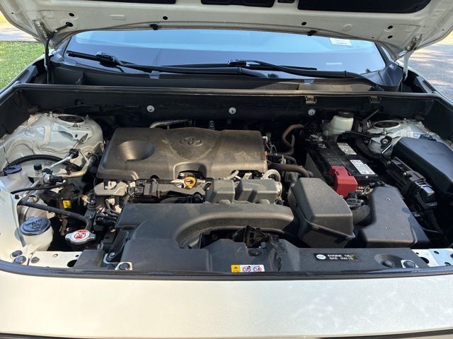 2022 Toyota RAV4 XLE Premium FWD - 23024155 - 18