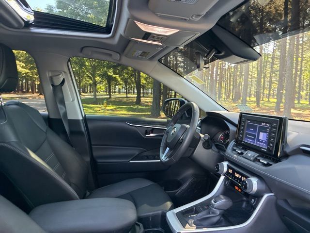 2022 Toyota RAV4 XLE Premium FWD - 23024155 - 20