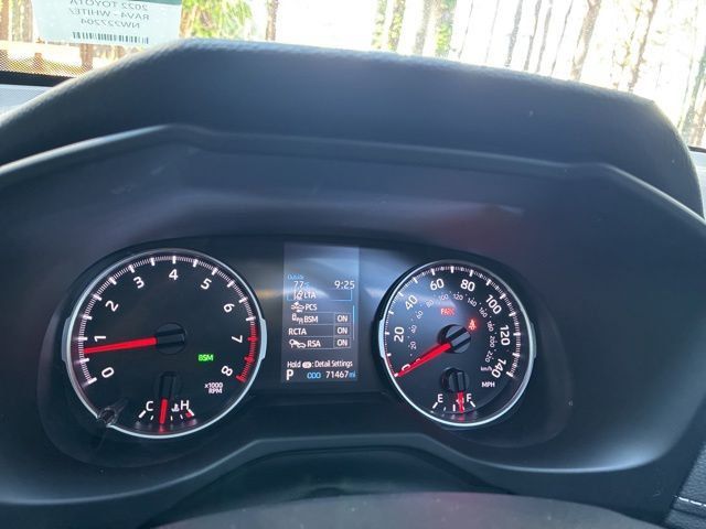 2022 Toyota RAV4 XLE Premium FWD - 23024155 - 28