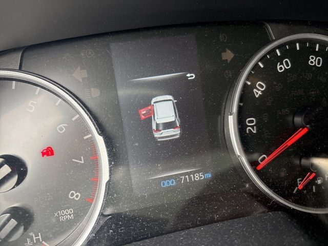 2022 Toyota RAV4 XLE Premium FWD - 23024155 - 8