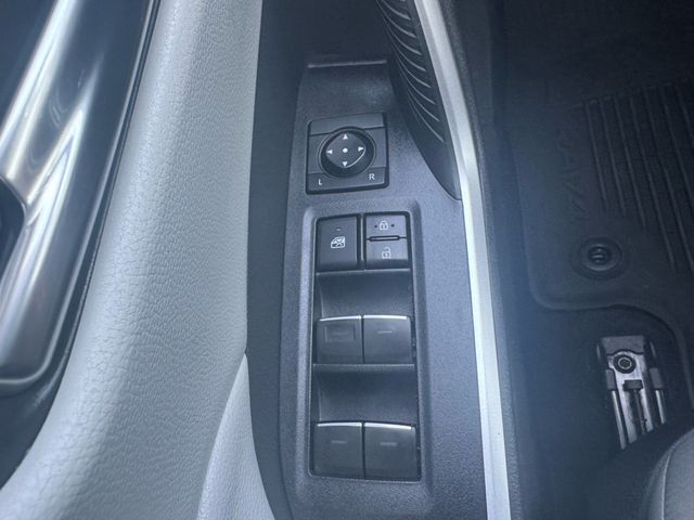 2022 Toyota RAV4 Hybrid XLE - 23044188 - 12