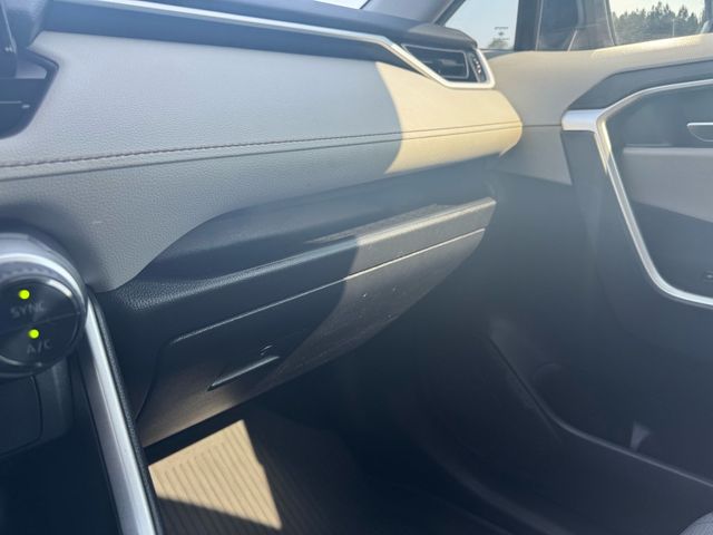 2022 Toyota RAV4 Hybrid XLE - 23044188 - 21