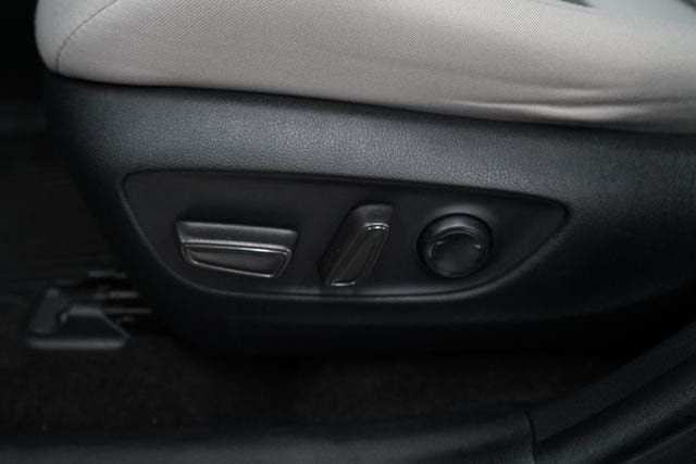 2022 Toyota RAV4 Hybrid XLE - 23080185 - 11