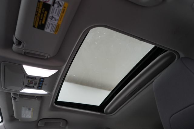 2022 Toyota RAV4 Hybrid XLE - 23080185 - 33