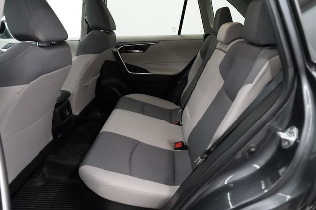2022 Toyota RAV4 Hybrid XLE - 23080185 - 36
