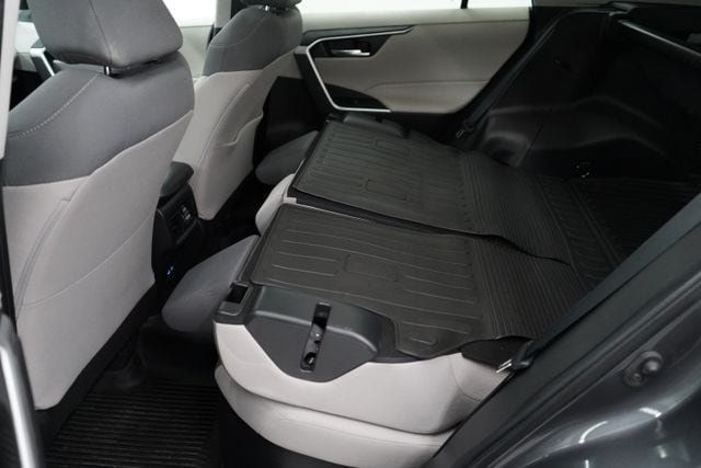 2022 Toyota RAV4 Hybrid XLE - 23080185 - 37