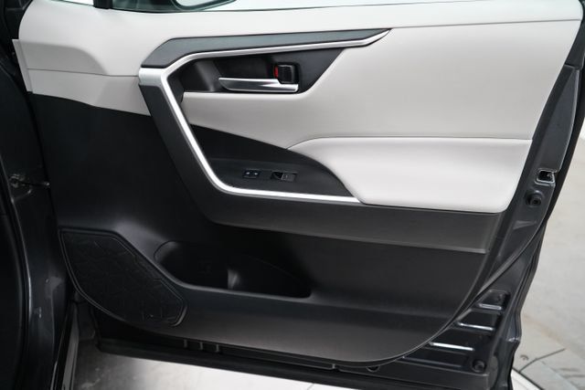 2022 Toyota RAV4 Hybrid XLE - 23080185 - 44