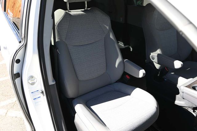 2022 Toyota Sienna LE AWD 8-Passenger - 22940397 - 15