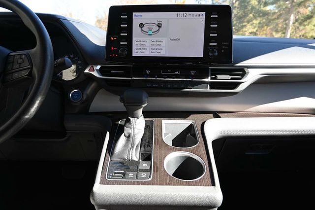 2022 Toyota Sienna LE AWD 8-Passenger - 22940397 - 22