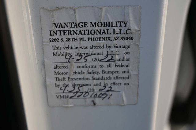 2022 Toyota Sienna LE AWD 8-Passenger - 22940397 - 30