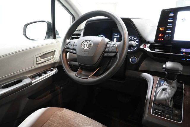 2022 Toyota Sienna LE AWD 8-Passenger - 23049424 - 23
