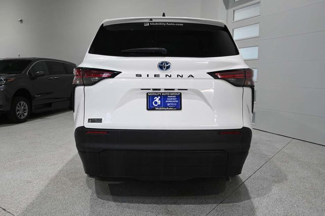 2022 Toyota Sienna LE AWD 8-Passenger - 23049424 - 6