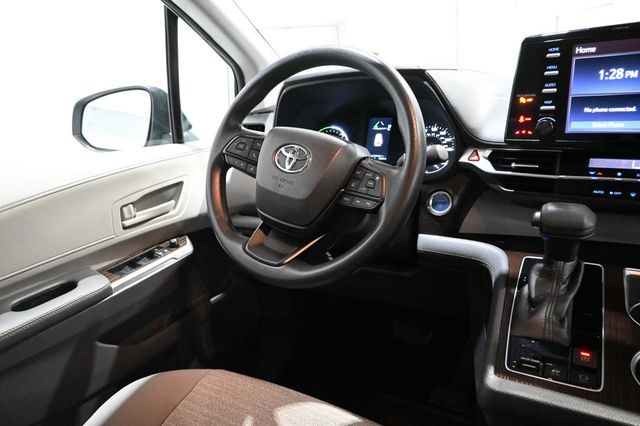 2022 Toyota Sienna LE AWD 8-Passenger - 23097362 - 23