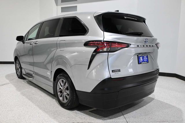 2022 Toyota Sienna LE AWD 8-Passenger - 23097362 - 7