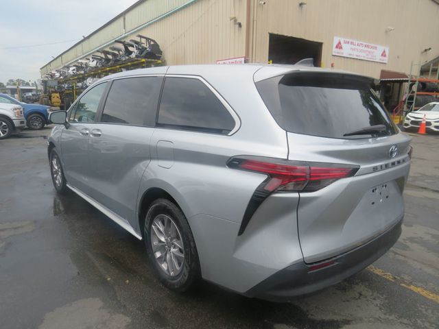 2022 Toyota Sienna LE AWD 8-Passenger (Clear Title) - 22882887 - 6
