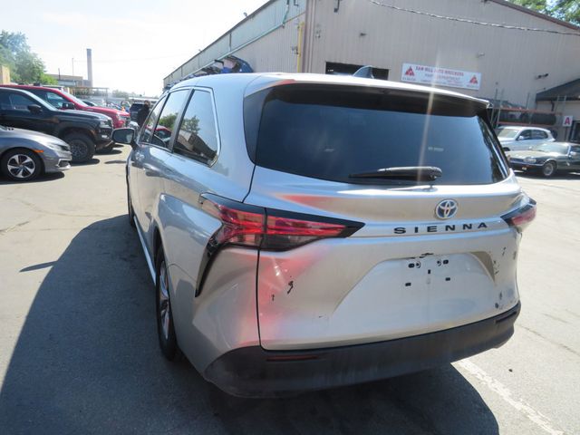 2022 Toyota Sienna LE FWD 8-Passenger - 23054968 - 6