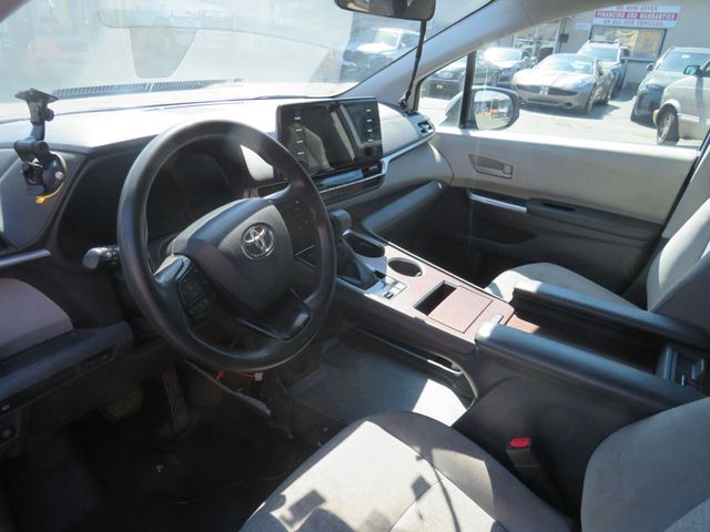 2022 Toyota Sienna LE FWD 8-Passenger - 23054968 - 8