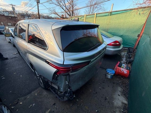 2022 Toyota Sienna LE FWD 8-Passenger (Clear Title) - 22953435 - 3