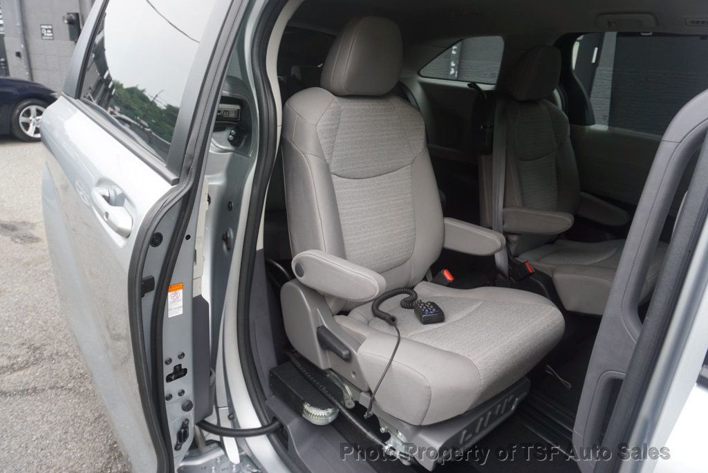 2022 Toyota Sienna LE FWD 8-Passenger HANDICAP EQUIPMENT  - 23059312 - 9