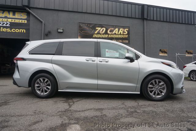 2022 Toyota Sienna LE FWD 8-Passenger HANDICAP EQUIPMENT  - 23059312 - 18