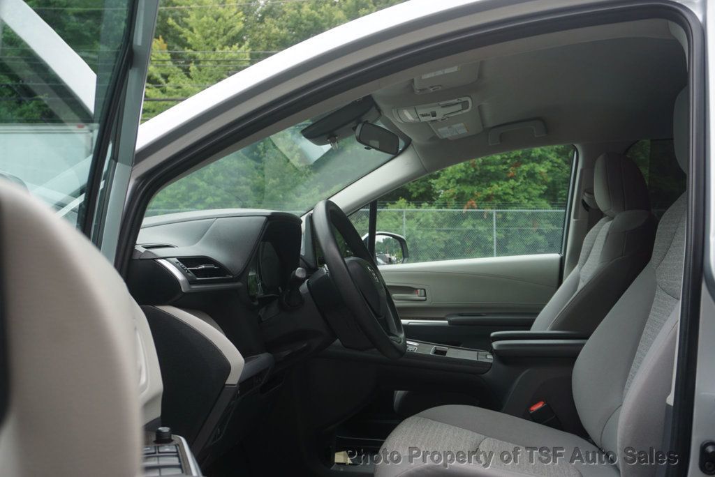 2022 Toyota Sienna LE FWD 8-Passenger HANDICAP EQUIPMENT  - 23059312 - 20
