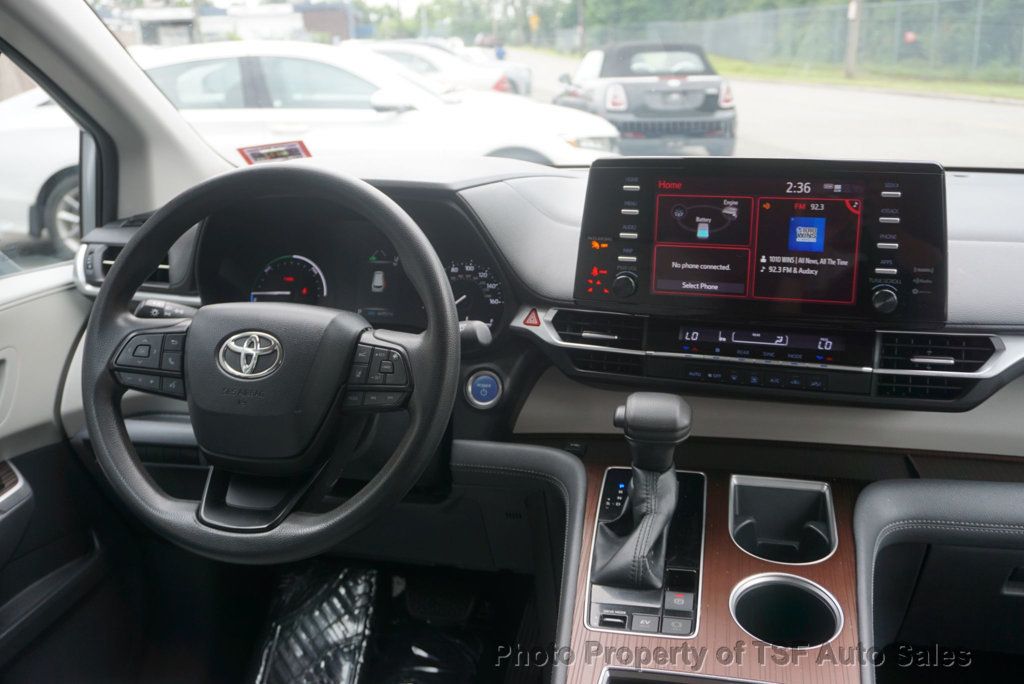 2022 Toyota Sienna LE FWD 8-Passenger HANDICAP EQUIPMENT  - 23059312 - 27