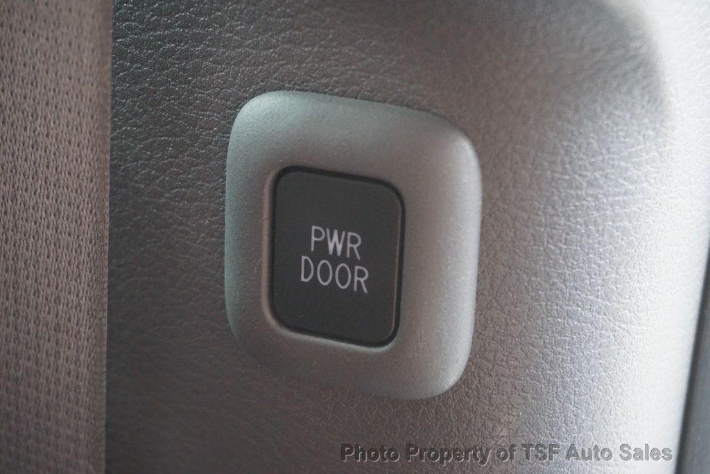 2022 Toyota Sienna LE FWD 8-Passenger HANDICAP EQUIPMENT  - 23059312 - 44