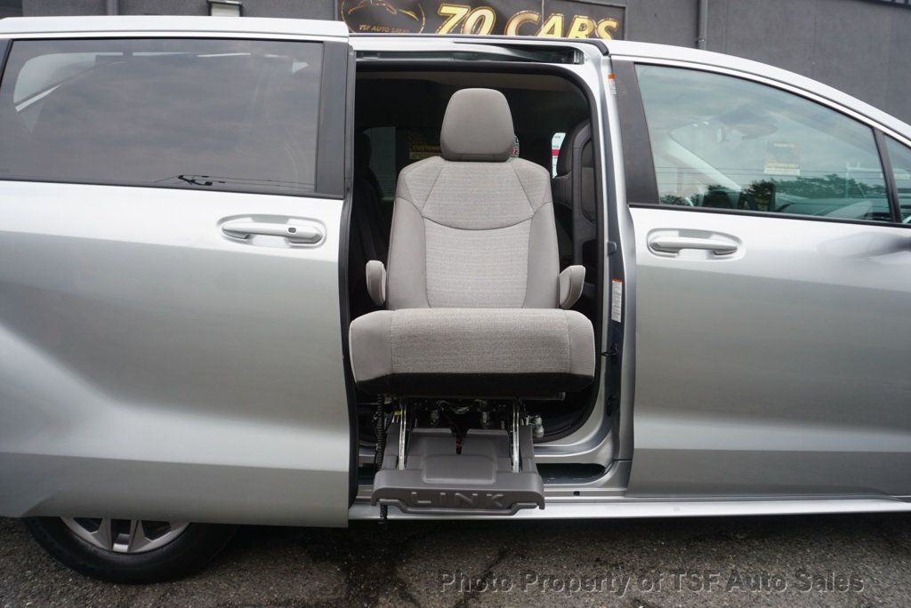 2022 Toyota Sienna LE FWD 8-Passenger HANDICAP EQUIPMENT  - 23059312 - 6