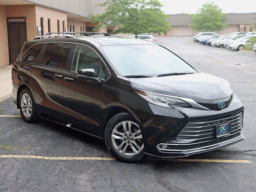 2022 Toyota Sienna Limited AWD 7-Passenger - 23039492 - 9