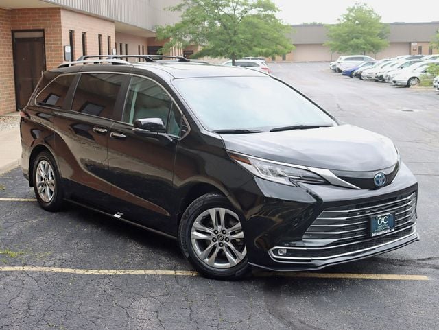 2022 Toyota Sienna Limited AWD 7-Passenger - 23039492 - 9