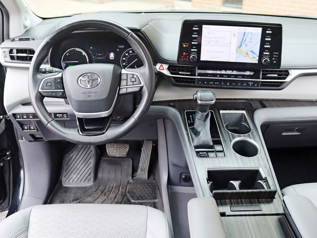 2022 Toyota Sienna Limited AWD 7-Passenger - 23039492 - 11