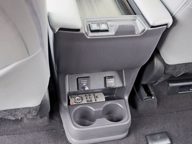 2022 Toyota Sienna Limited AWD 7-Passenger - 23039492 - 20