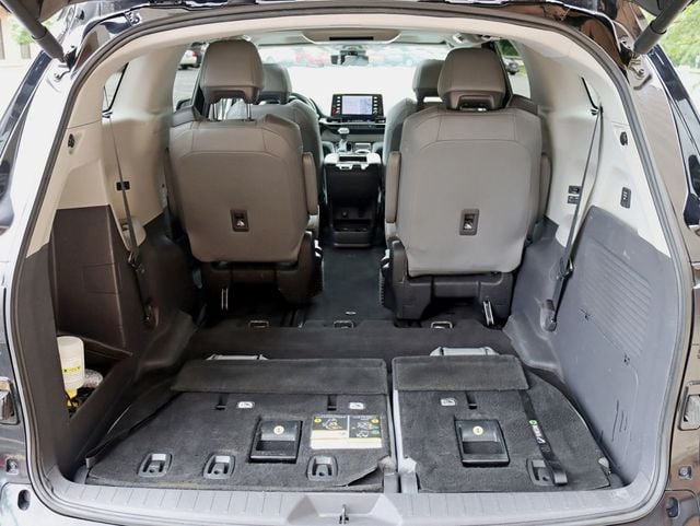 2022 Toyota Sienna Limited AWD 7-Passenger - 23039492 - 33
