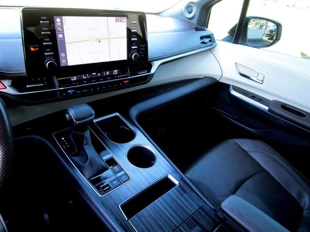 2022 Toyota Sienna Platinum AWD 7-Passenger - 22933551 - 24