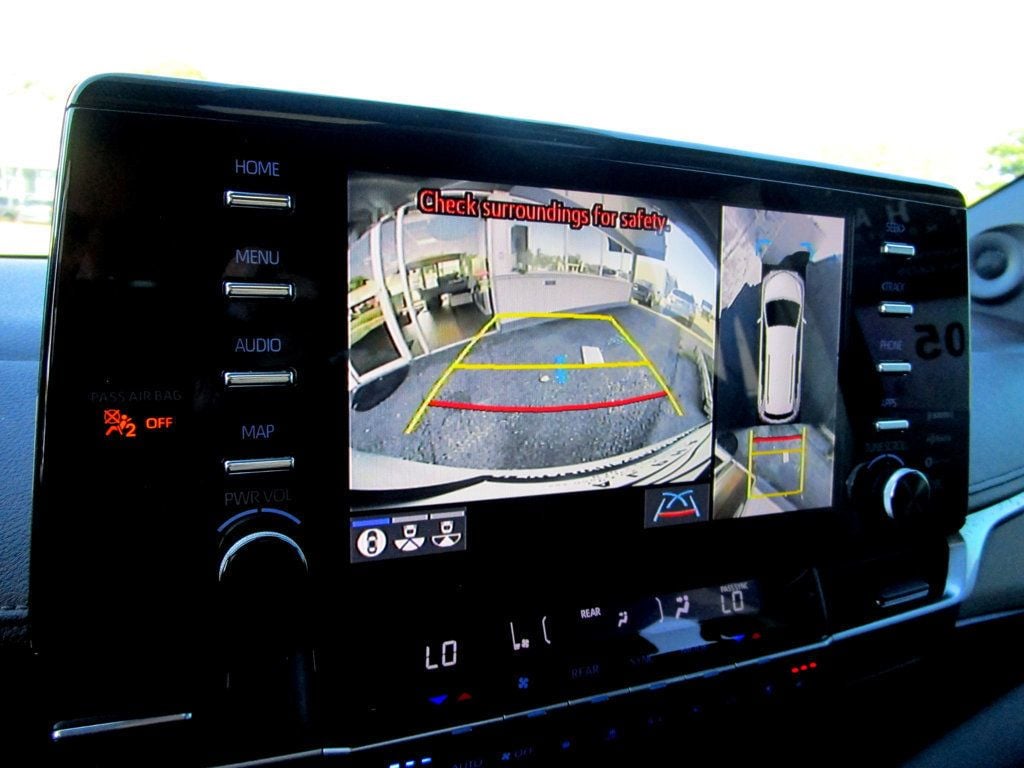 2022 Toyota Sienna Platinum AWD 7-Passenger - 22933551 - 2