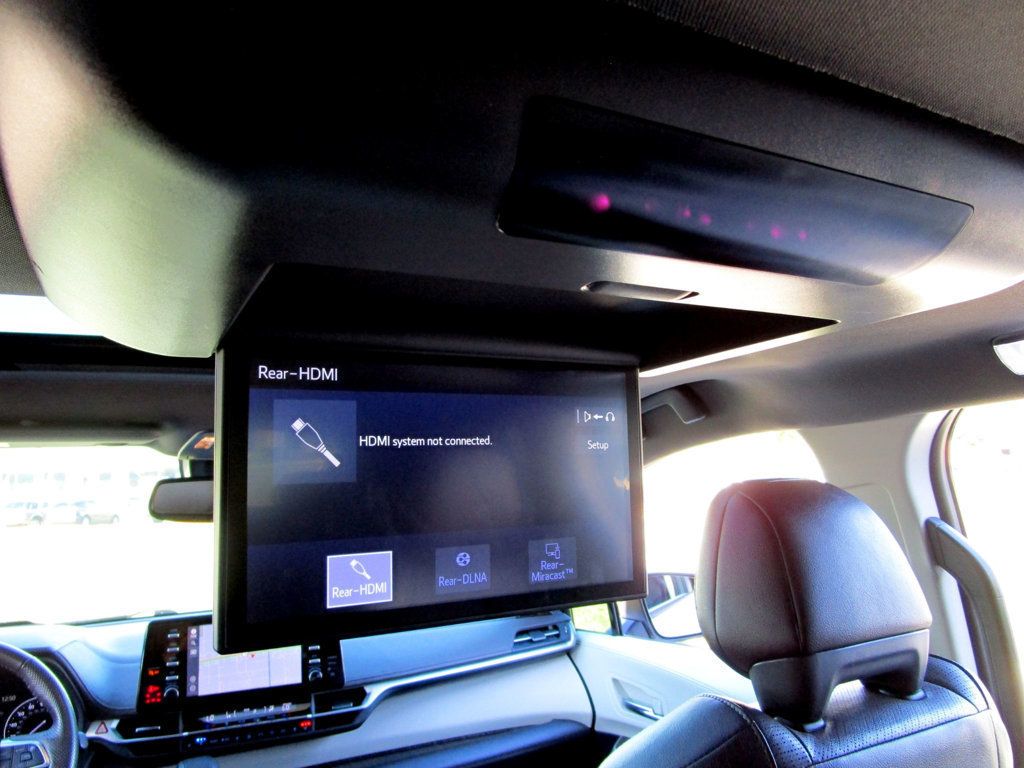 2022 Toyota Sienna Platinum AWD 7-Passenger - 22933551 - 36