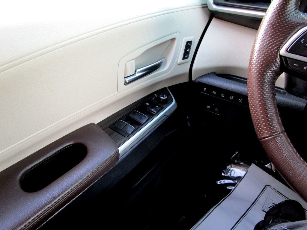 2022 Toyota Sienna Platinum AWD 7-Passenger - 22933551 - 40