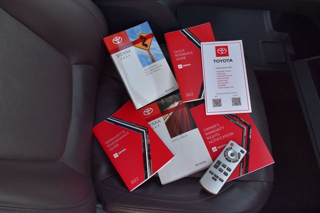 2022 Toyota Sienna Platinum FWD 7-Passenger - 22941146 - 12