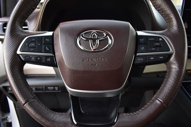 2022 Toyota Sienna Platinum FWD 7-Passenger - 22941146 - 26