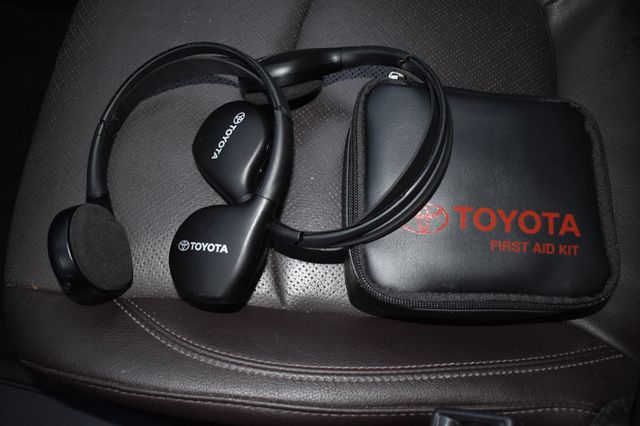 2022 Toyota Sienna Platinum FWD 7-Passenger - 22941146 - 42