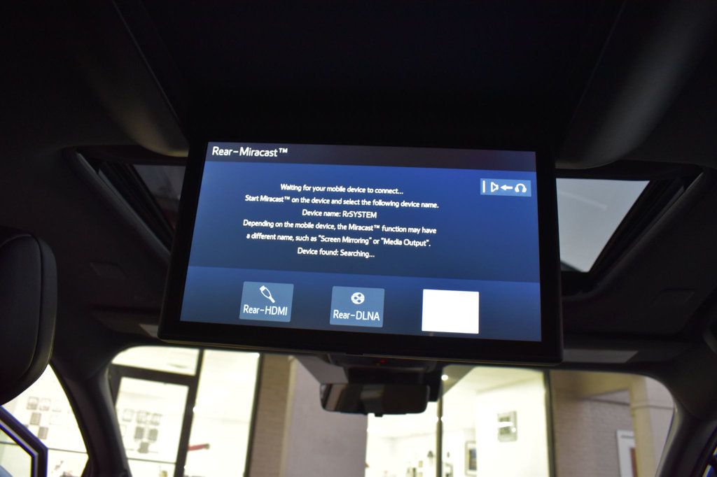 2022 Toyota Sienna Platinum FWD 7-Passenger - 22941146 - 46