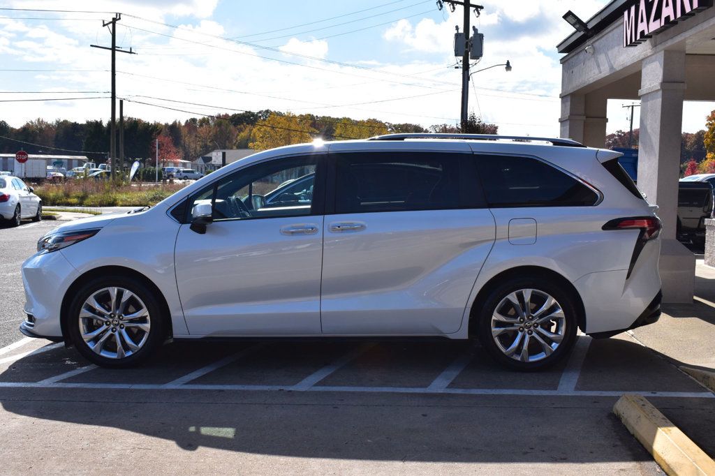 2022 Toyota Sienna Platinum FWD 7-Passenger - 22941146 - 4