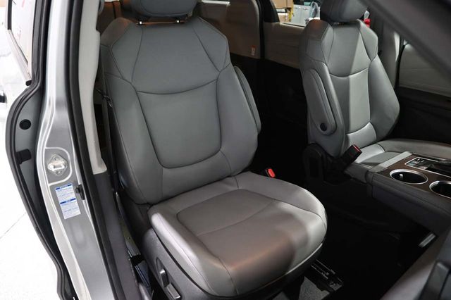 2022 Toyota Sienna XLE AWD 7-Passenger - 23094428 - 15